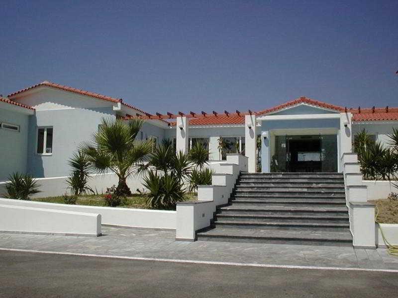 Zefiros Beach Hotel Mykali ภายนอก รูปภาพ