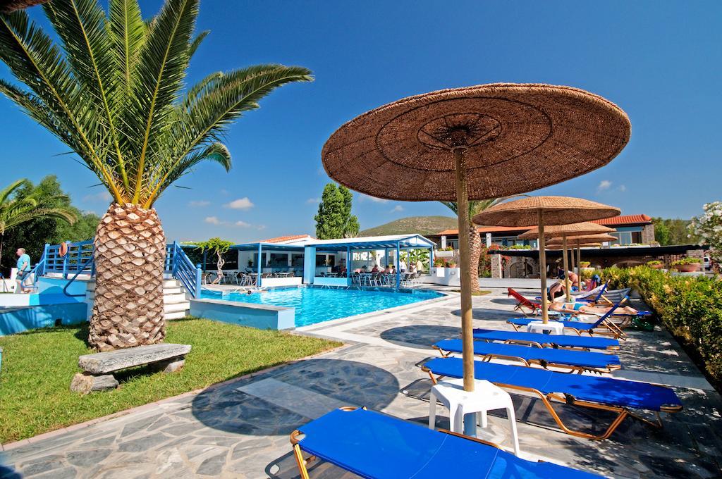 Zefiros Beach Hotel Mykali ภายนอก รูปภาพ